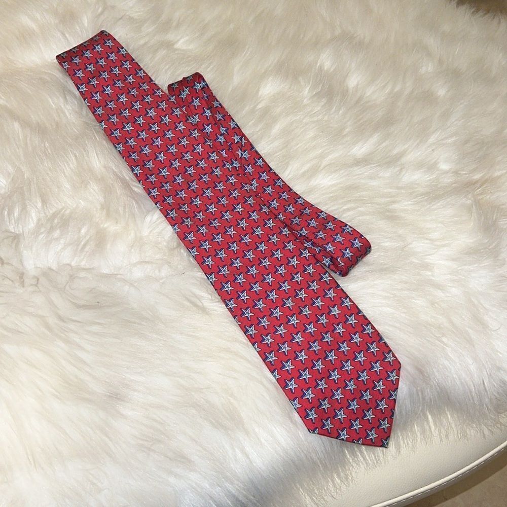 Vineyard Vines star print tie
